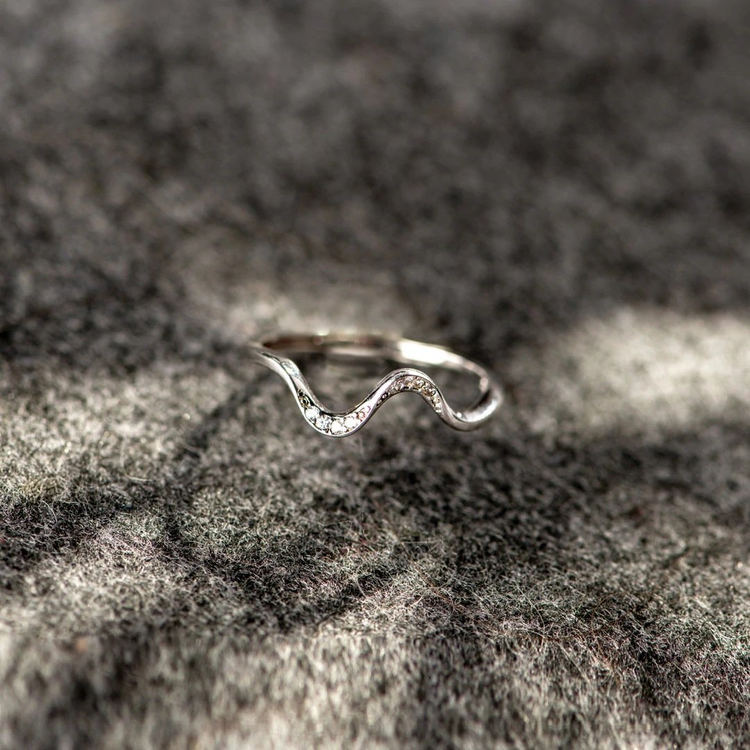 Urban Trendly Water Wave Silver Ring Geometric Women