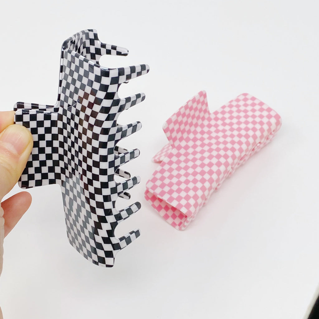 Urban Trendly Oversized Checkered Hair Claw Clip Women