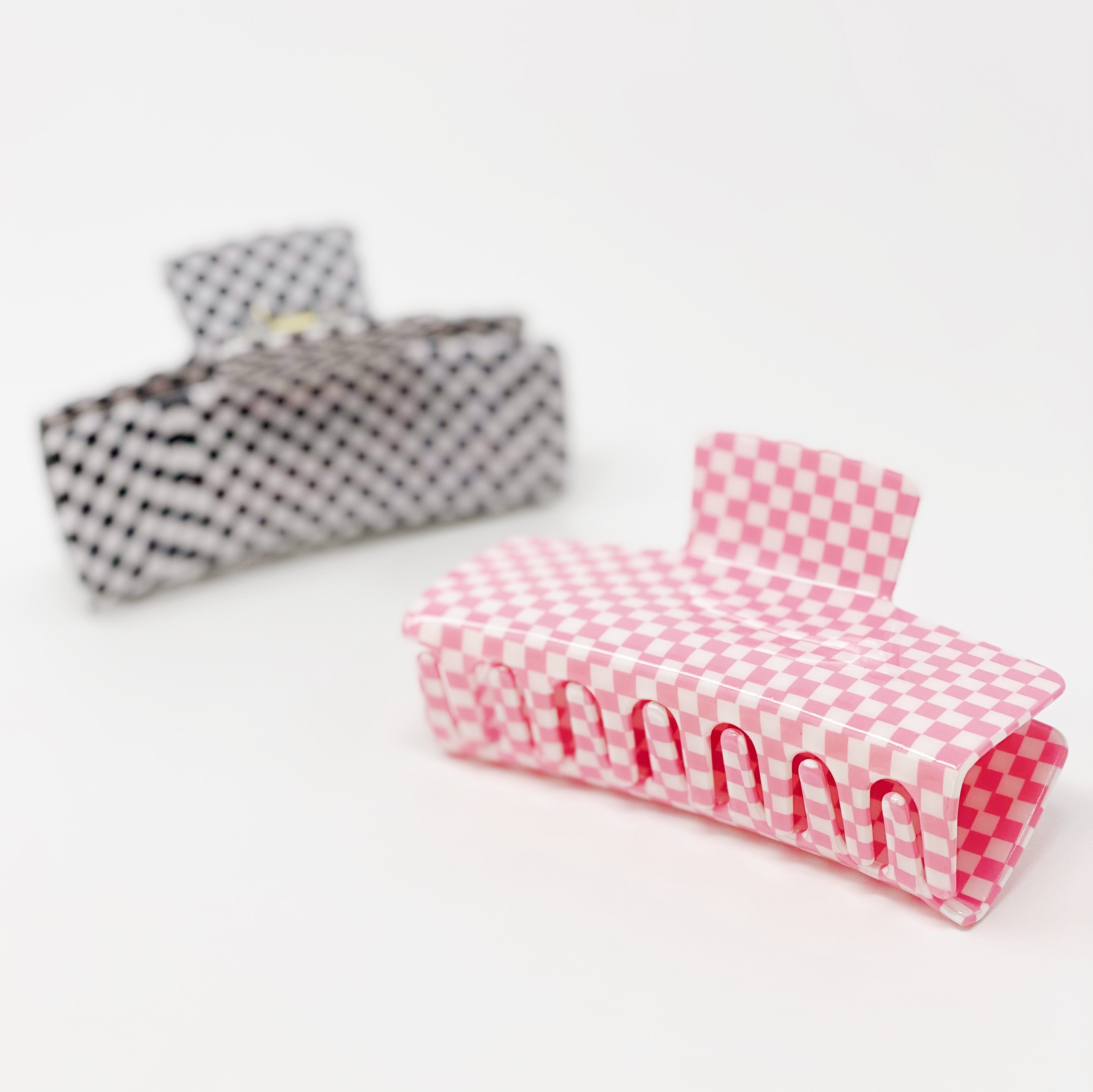 Urban Trendly Oversized Checkered Hair Claw Clip Women