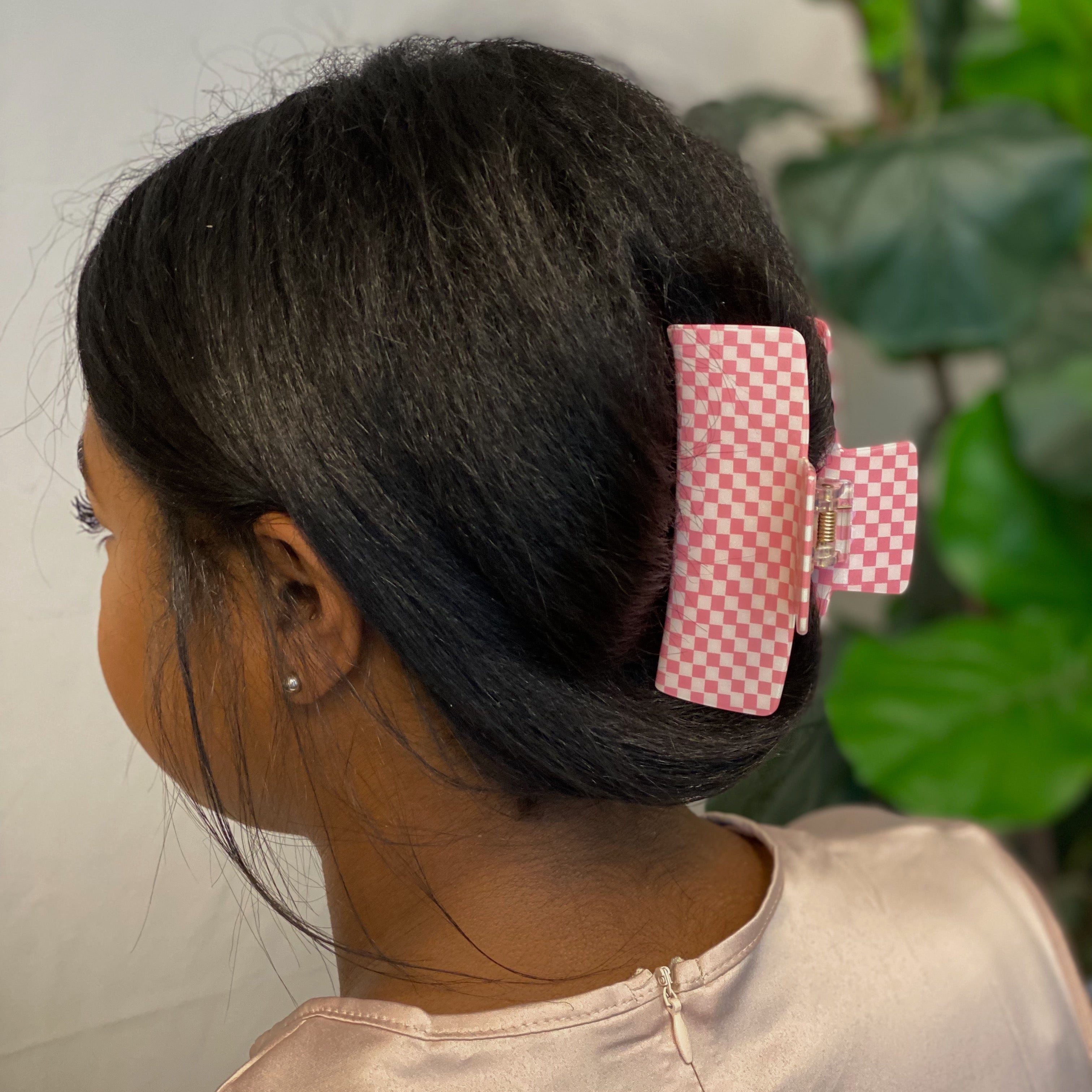 Urban Trendly Oversized Checkered Hair Claw Clip Women