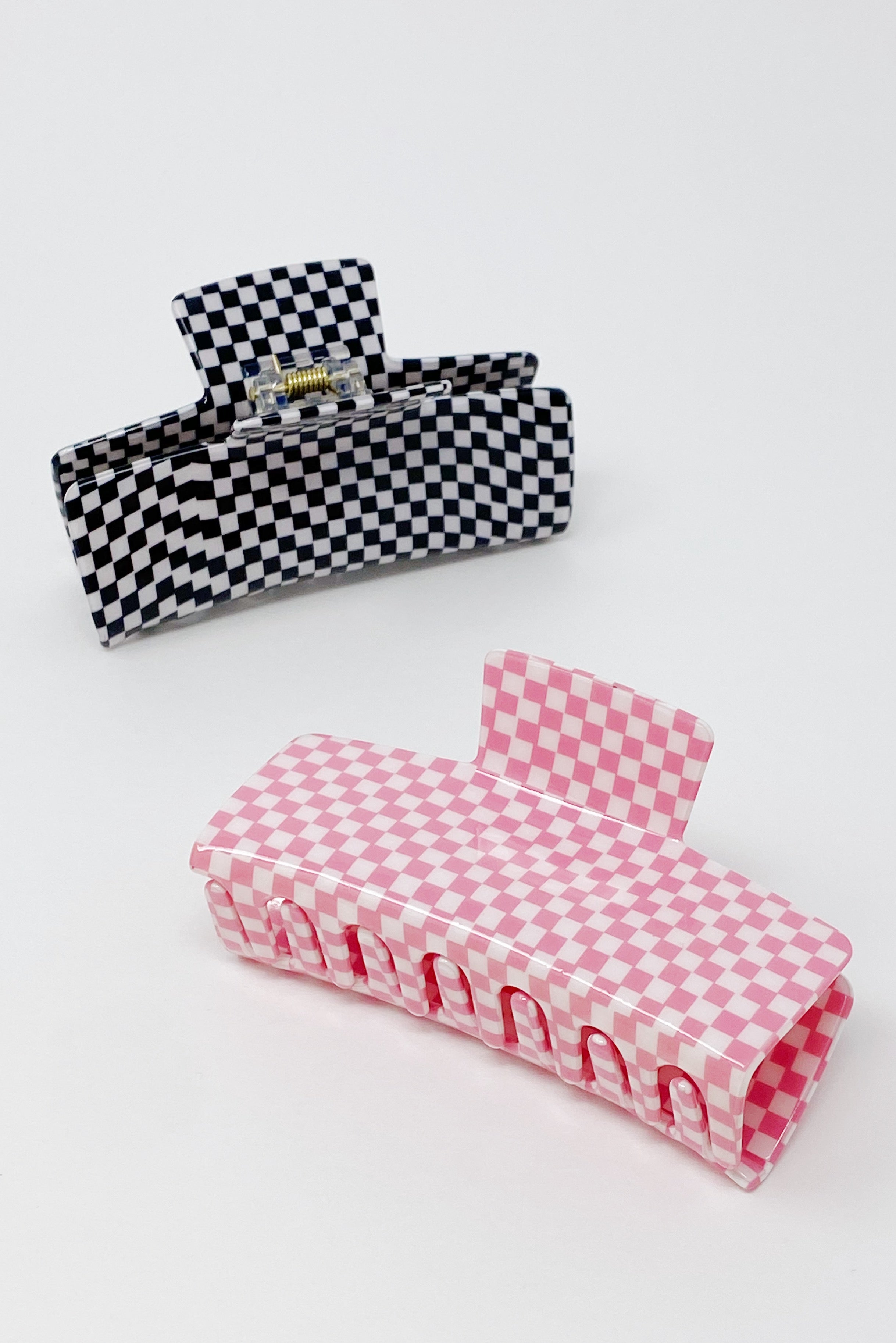 Urban Trendly Oversized Checkered Hair Claw Clip Women